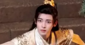 《少年白马醉春风》百里东君和白鹤淮是什么关系？百里东君是什么境界的人物？